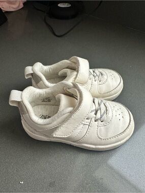 Zara Cream Velcro & Lace-Up Toddler Sneakers sz 6.5 Toddler
